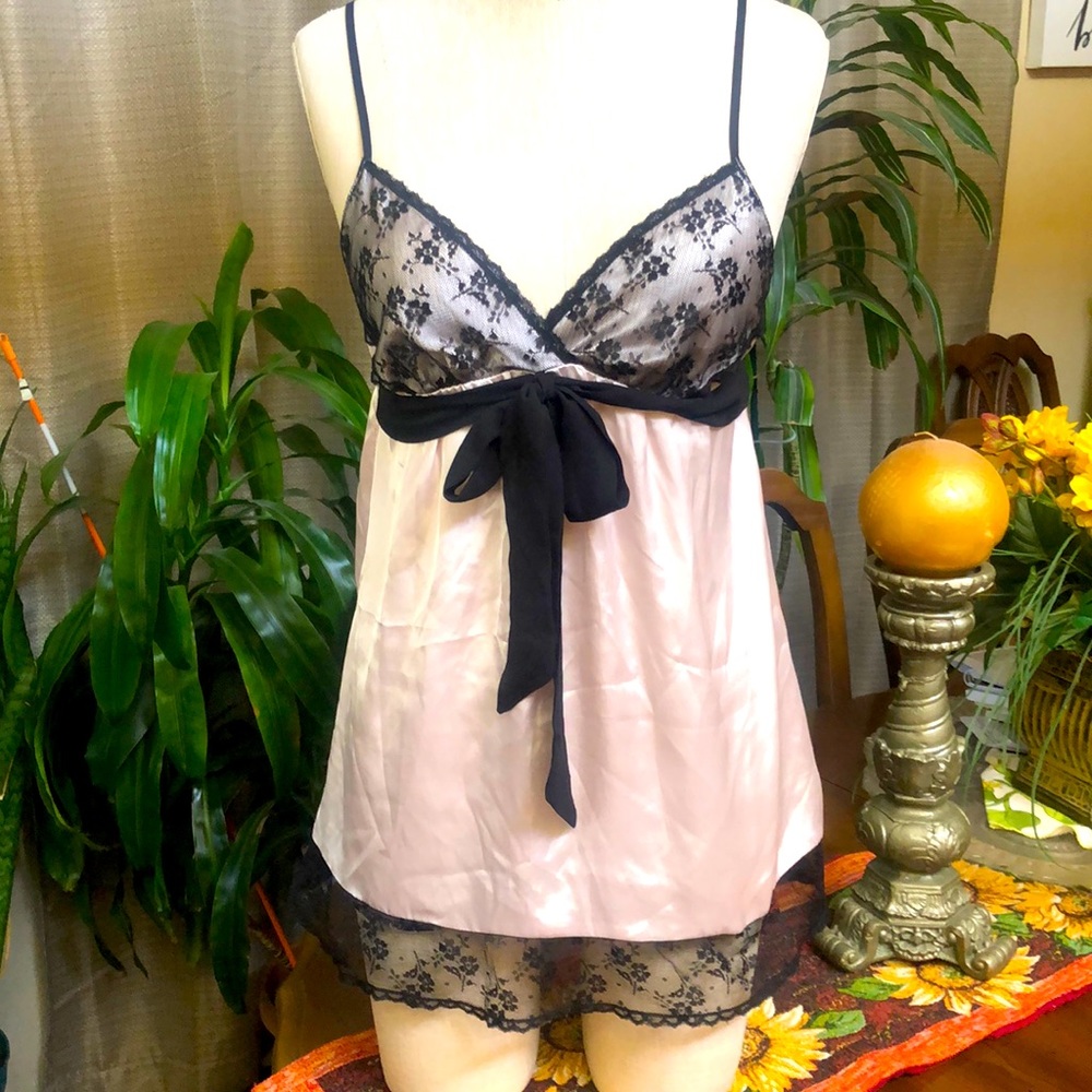 Pink & black lingerie